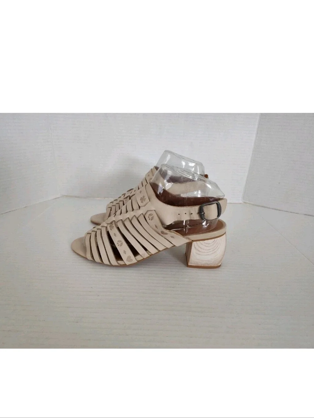 Lucky Brand neutral beige